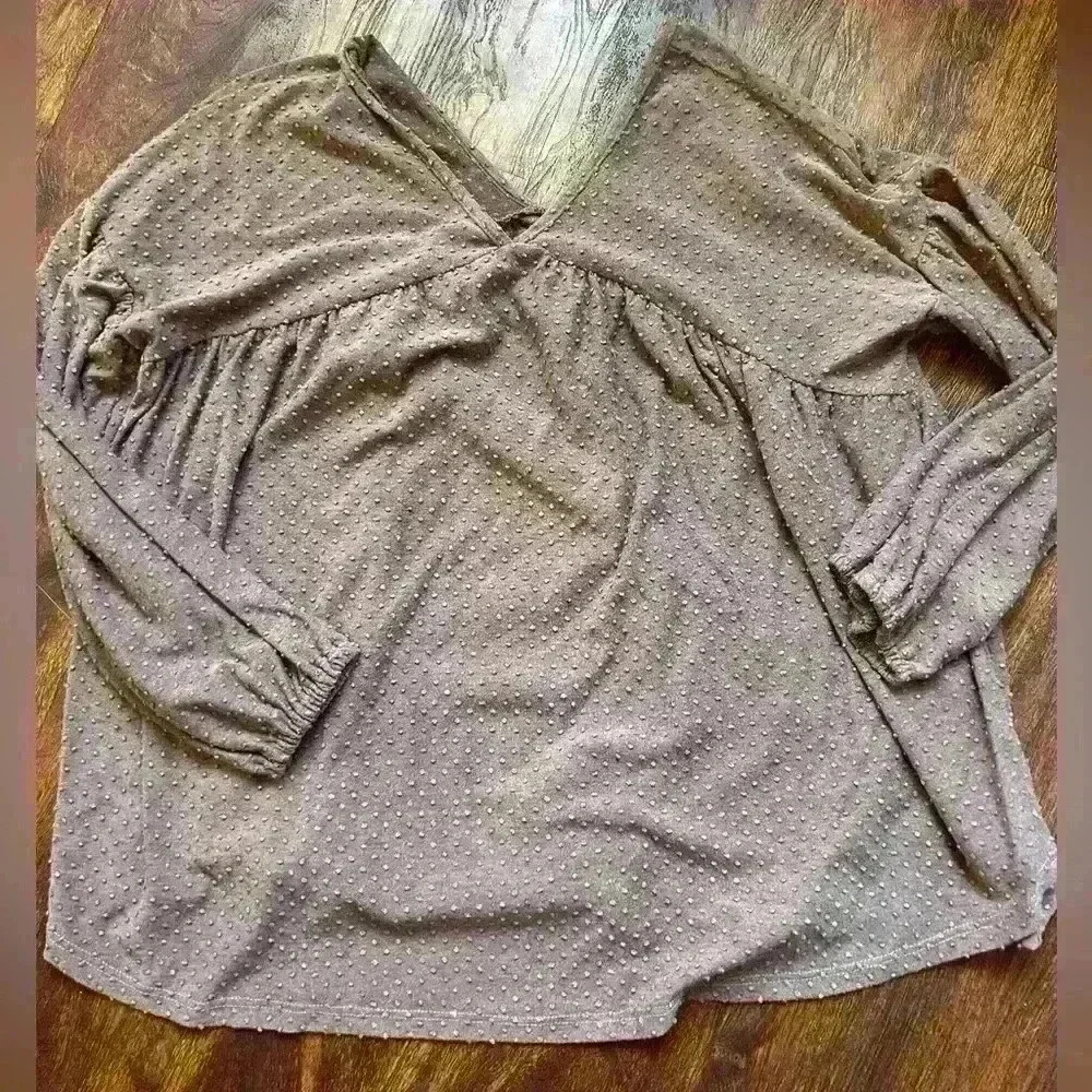 Lovely J Mauve Shirt Size Small